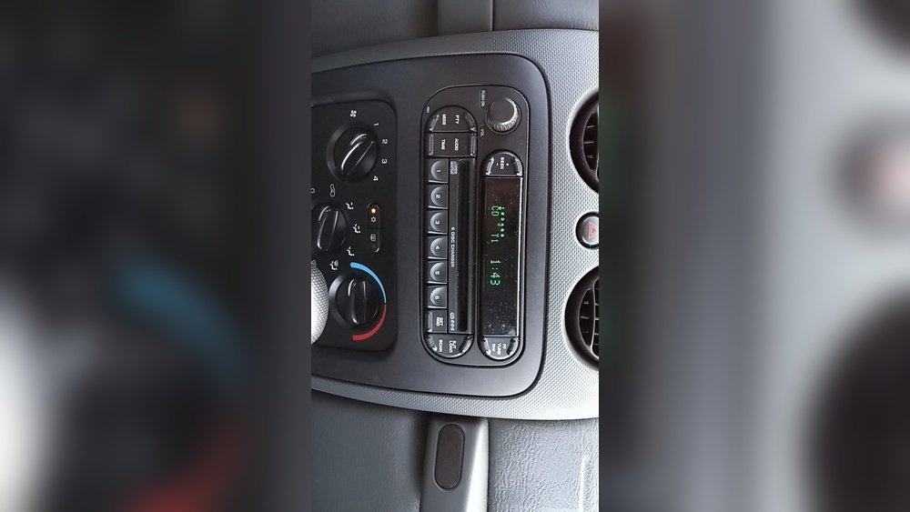 how to set time on jeep liberty