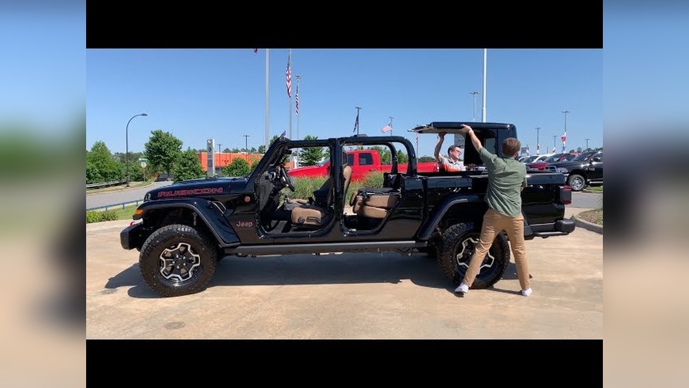 how to take jeep gladiator top off