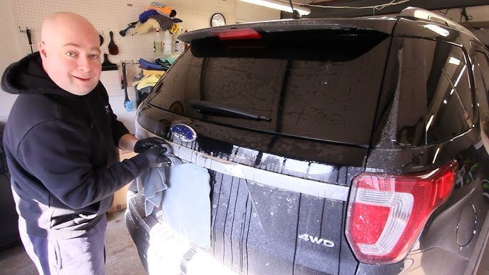 How To Get Salt Off Windshield: Quick and Easy Cleaning Tips How To Get Salt Off Windshield: Quick and Easy Cleaning Tips