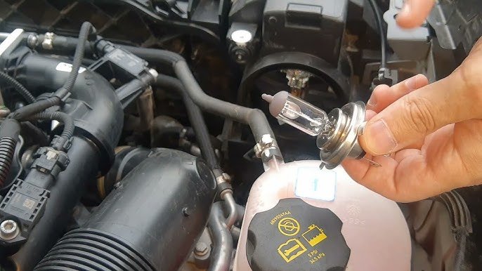 How To Change Headlight Bulb Jeep Renegade: Easy DIY Guide How To Change Headlight Bulb Jeep Renegade: Easy DIY Guide