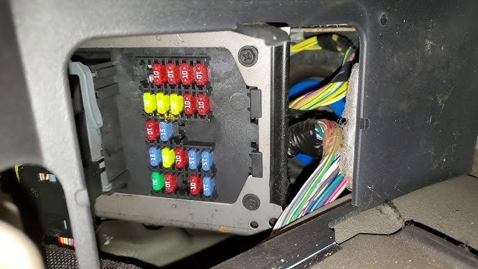 Fuse Box In Jeep Grand Cherokee: Troubleshooting Guide Fuse Box In Jeep Grand Cherokee: Troubleshooting Guide