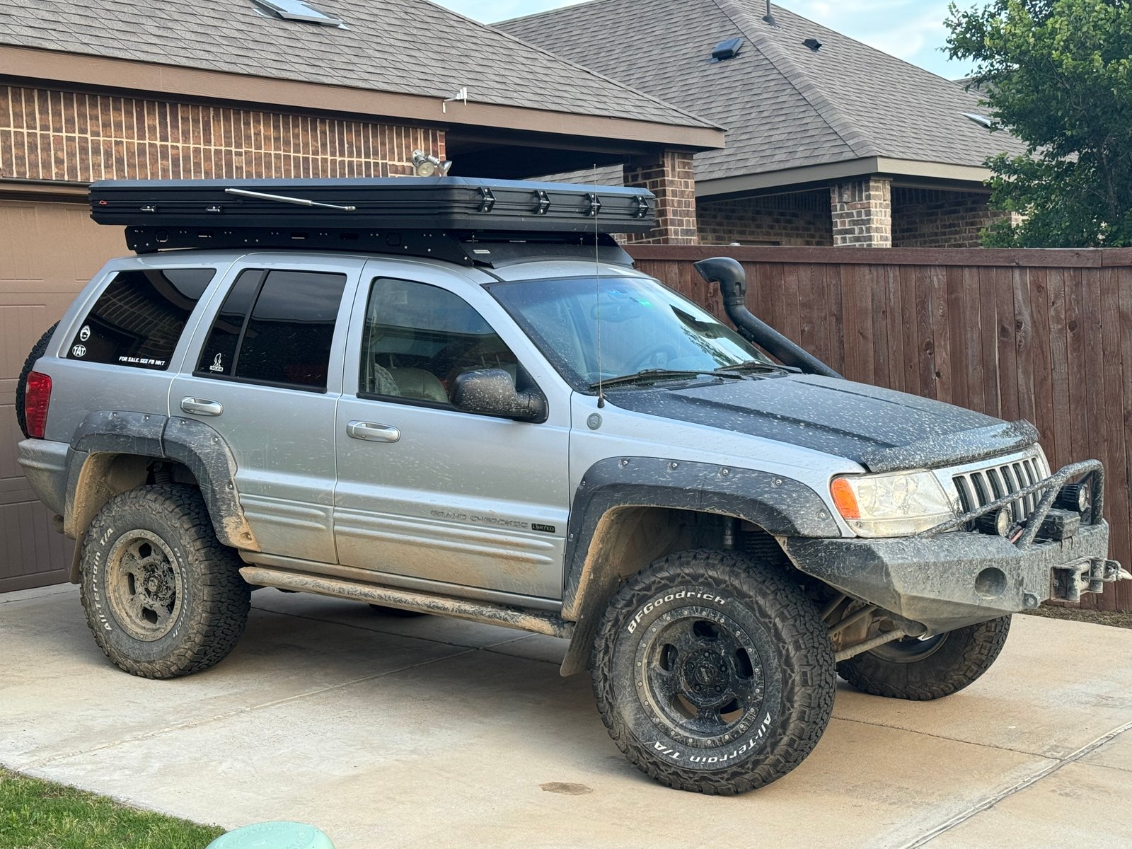 Jeep Grand Cherokee Roof Rack Cross Bars: Maximize Your Gear