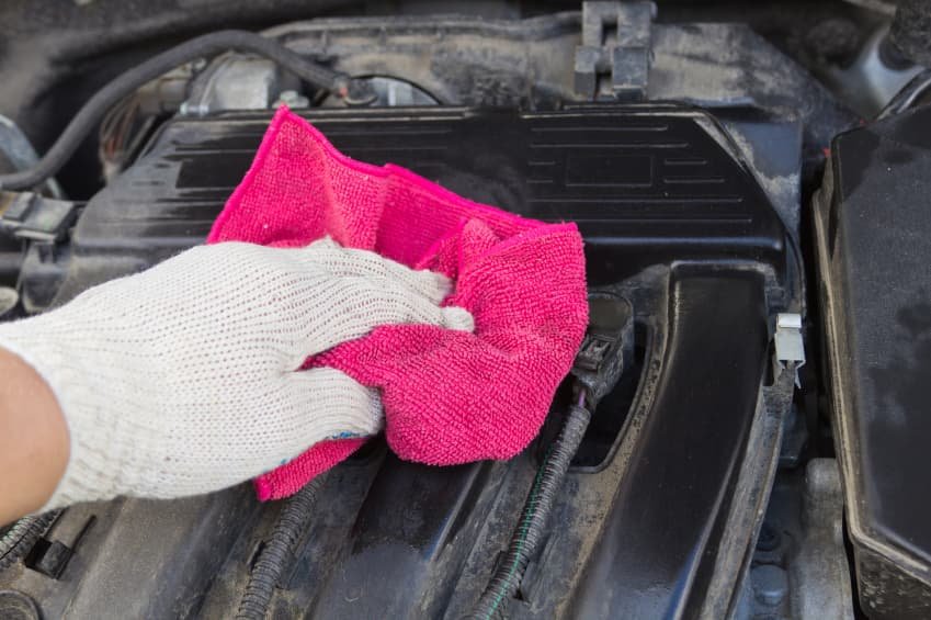 How To Clean Oil Off Of Engine: Fast and Effective Methods How To Clean Oil Off Of Engine: Fast and Effective Methods