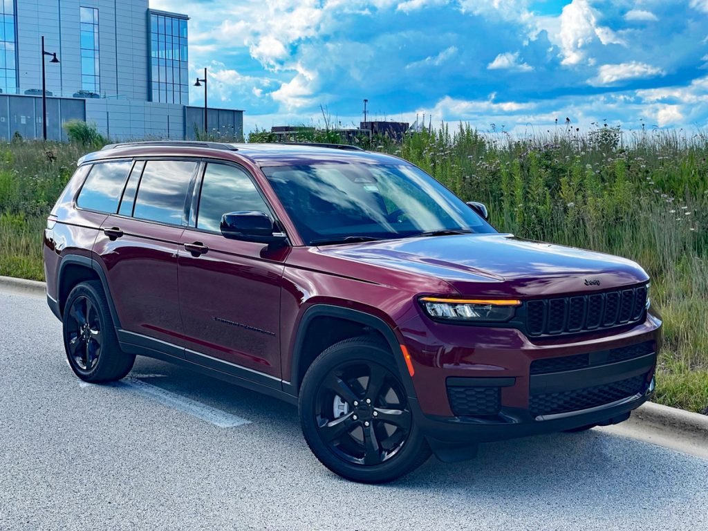 2023 Jeep Grand Cherokee Altitude Review: Ultimate SUV Guide