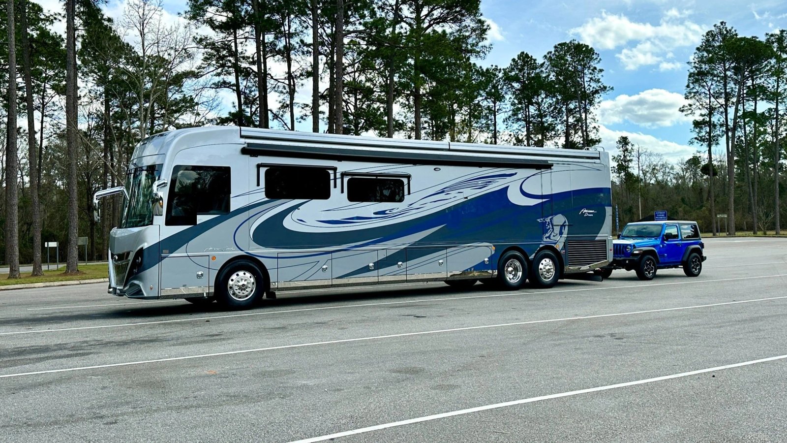 How To Tow A Jeep Behind An RV: Step-by-Step Guide How To Tow A Jeep Behind An RV: Step-by-Step Guide