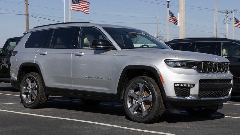 Jeep Grand Cherokee Overland Vs Limited: Ultimate Comparison Guide