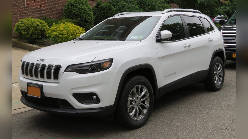 is jeep cherokee a chrysler