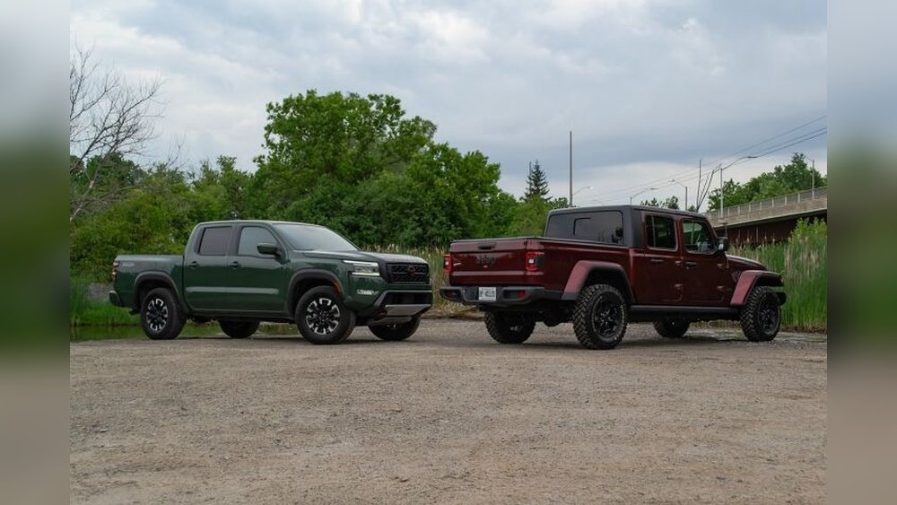 jeep gladiator vs nissan frontier
