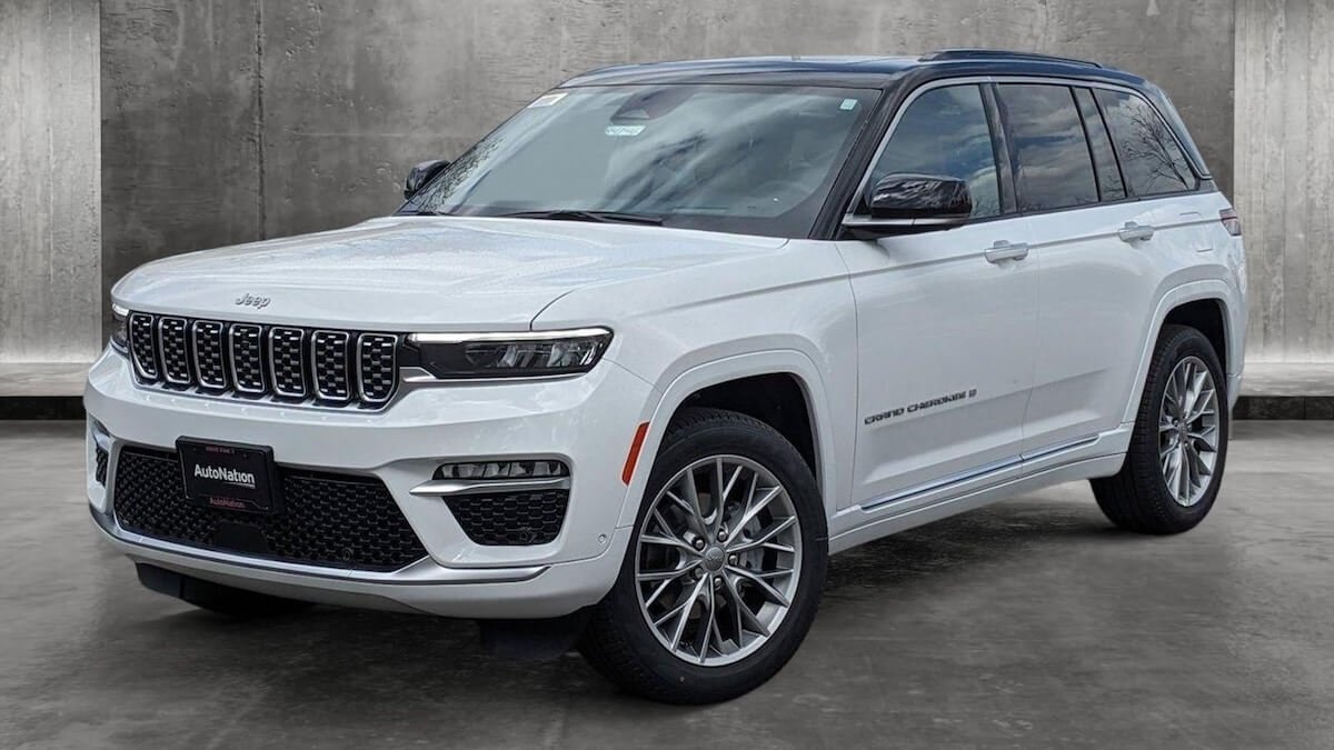 Jeep Grand Cherokee or Cherokee: Which SUV Is Right for You?