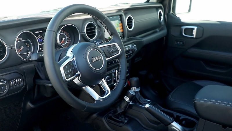 Does Jeep Have Sirius or XM? Your Guide to Jeep Radio Options