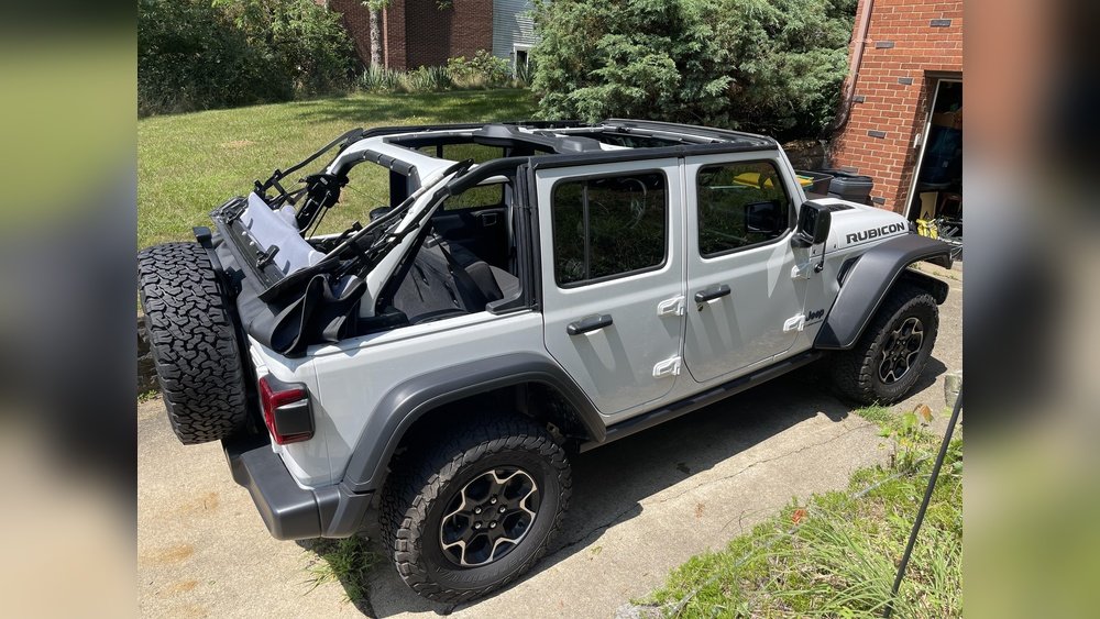 jeep with soft top down