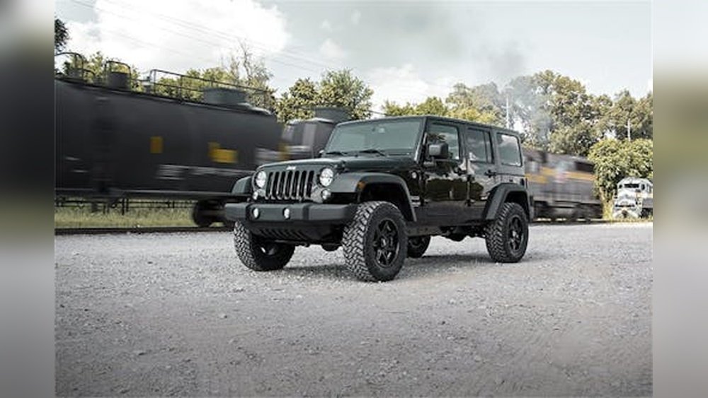 Jeep Wrangler 2.5 Inch Lift With 33 Inch Tires: Elevate Your Ride!