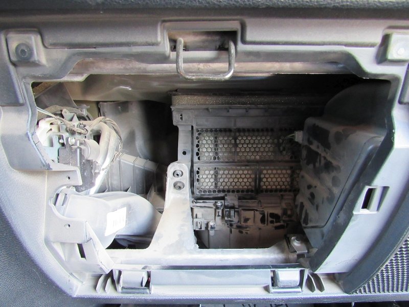How To Change Air Filter Jeep Wrangler: Easy DIY Guide