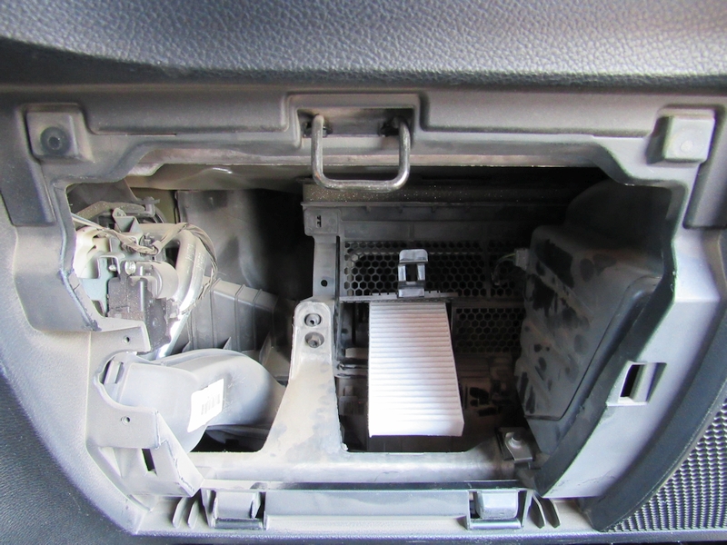 Jeep Wrangler Cabin Air Filter Replacement: Easy DIY Guide Jeep Wrangler Cabin Air Filter Replacement: Easy DIY Guide