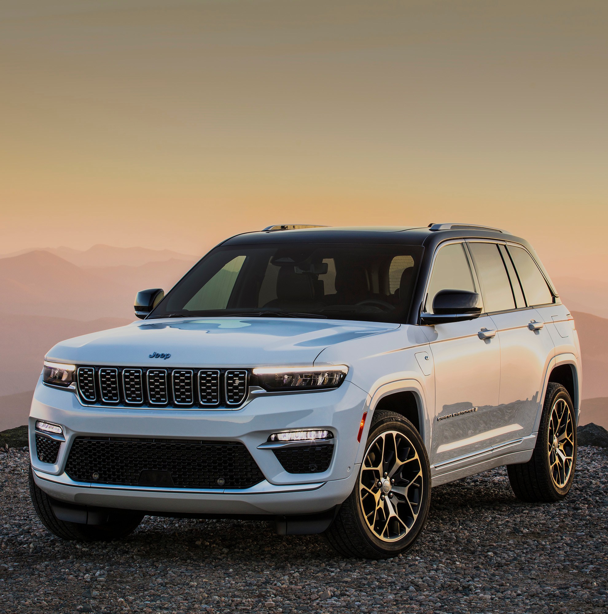 Is There A Jeep Grand Cherokee Hybrid? Discover the Latest Update