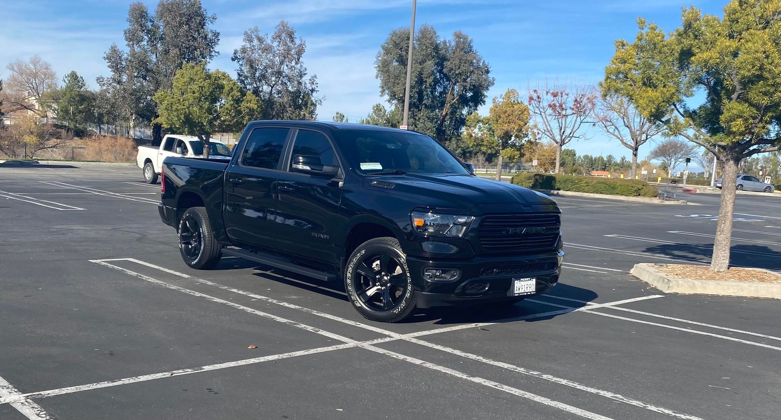 How To Black Out White Letters On Tires: Easy DIY Guide