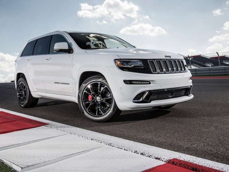 How Fast Is A Jeep Grand Cherokee SRT8? Top Speed & Performance
