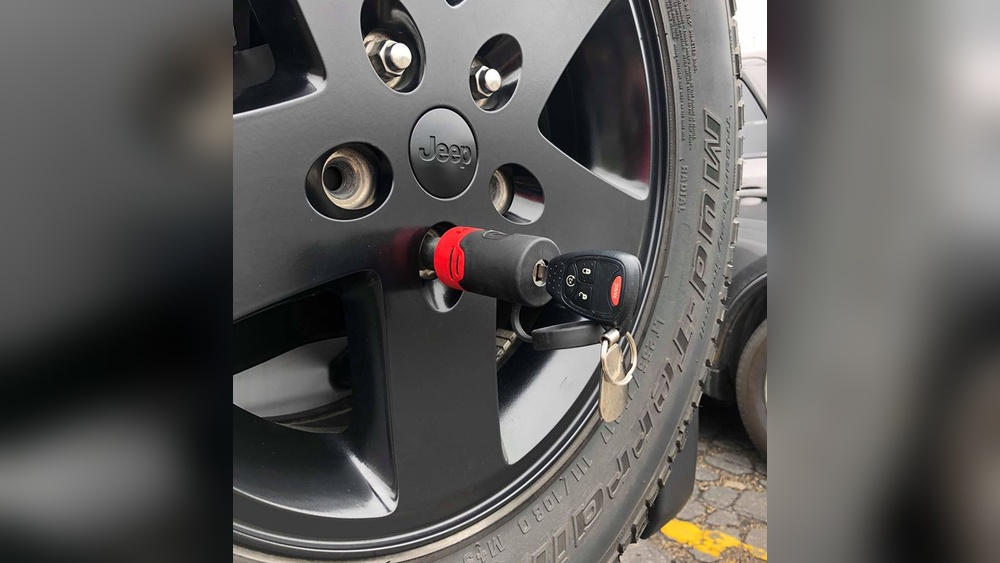lock for jeep spare tire