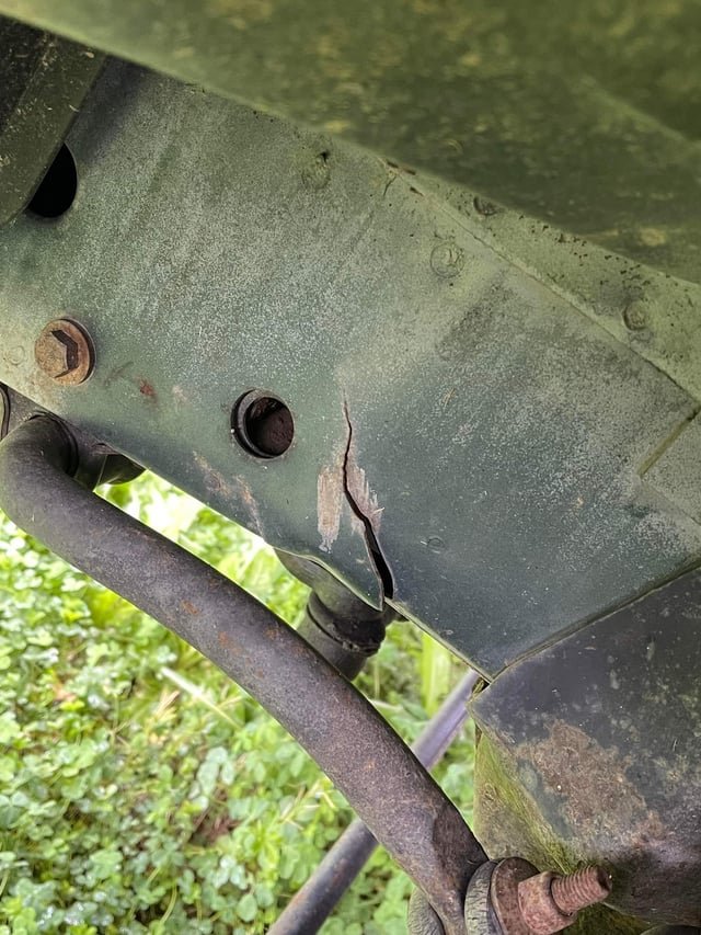 How To Inspect Jeep Car Chassis For Cracks: Expert Guide