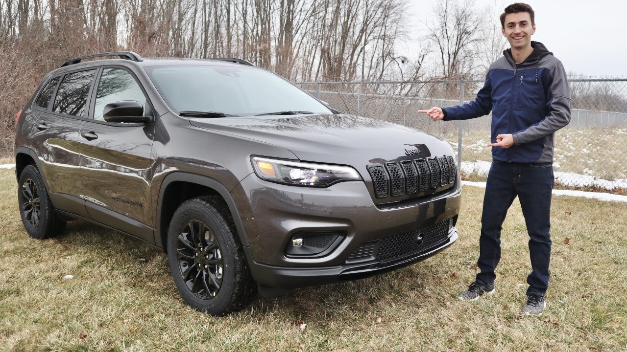 2023 Jeep Cherokee Altitude Lux Reviews: Expert Insights & Ratings