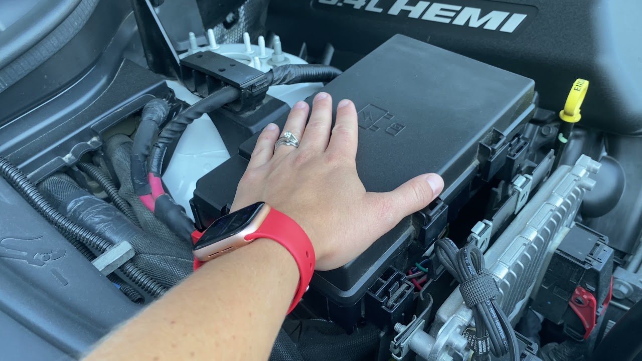 Where Is The Battery On A 2018 Jeep Grand Cherokee: Easy Guide Where Is The Battery On A 2018 Jeep Grand Cherokee: Easy Guide