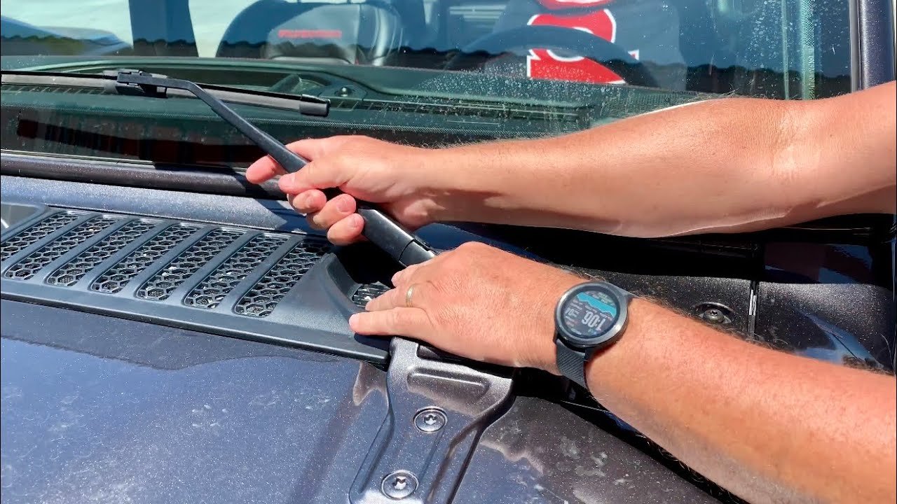 How To Replace Windshield Wipers Jeep Wrangler: Easy DIY Guide How To Replace Windshield Wipers Jeep Wrangler: Easy DIY Guide