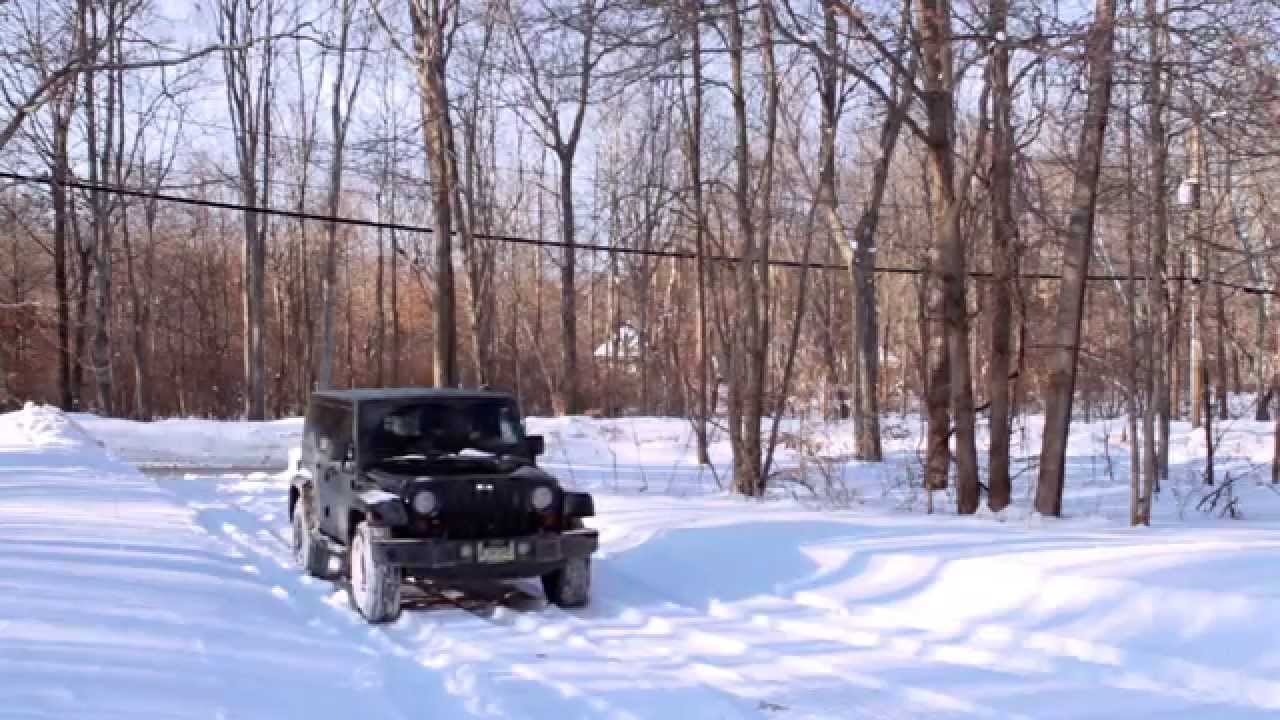 How To Drive A Jeep Wrangler In The Snow Like a Pro