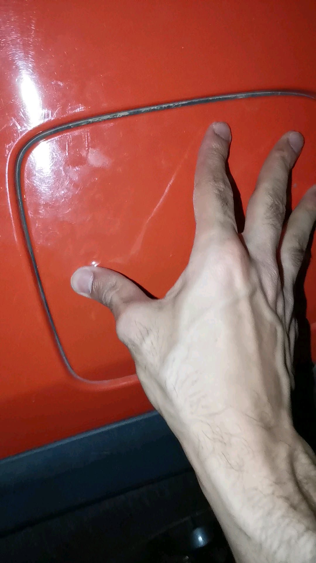 How To Open Gas Tank On Jeep Renegade: Quick & Easy Guide