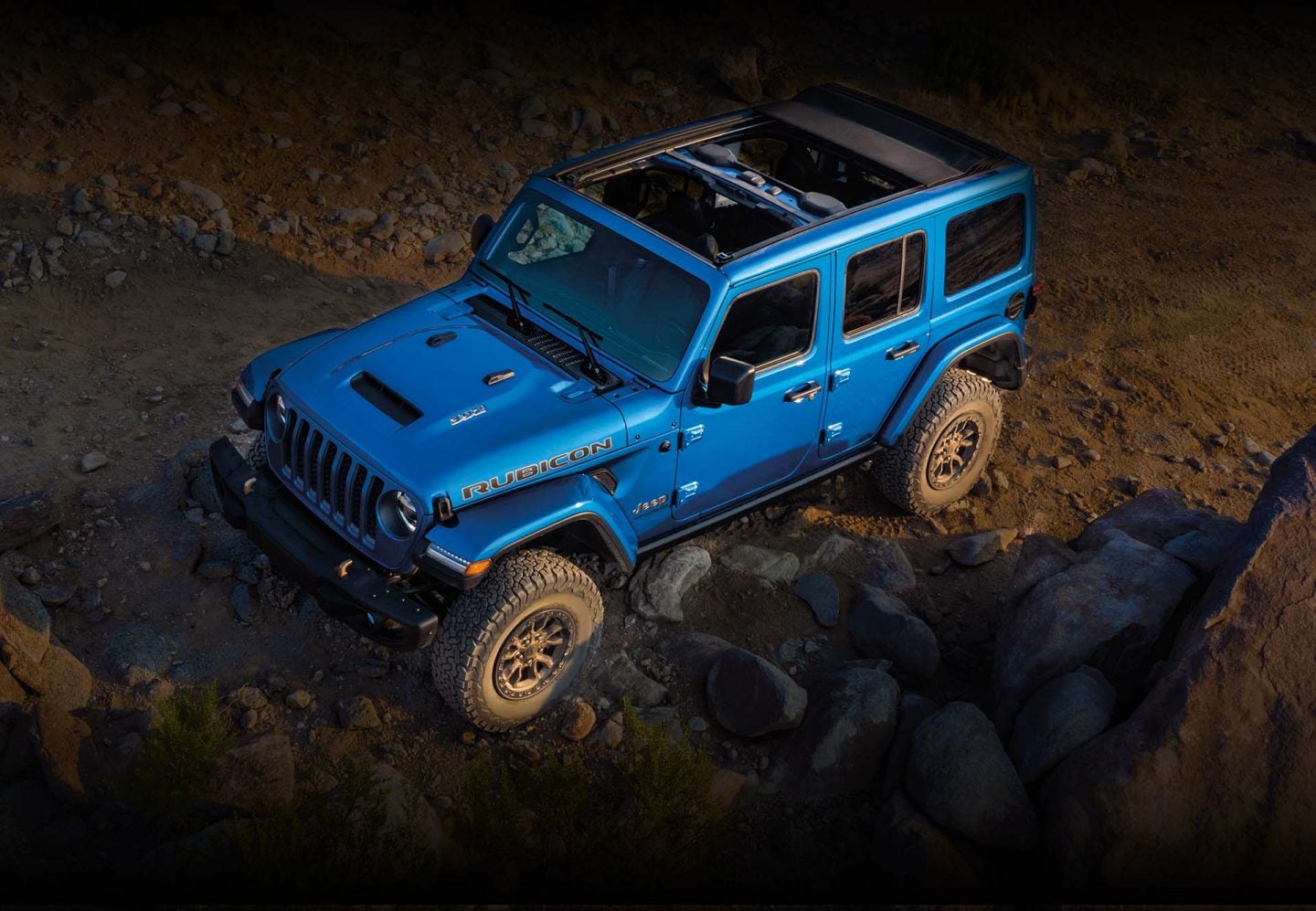 How Do You Turn Outside Top Lights On A Jeep: Easy Guide