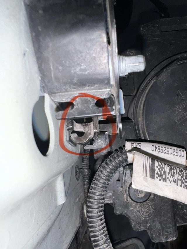 Jeep Renegade Hood Latch Replacement: Step-by-Step Guide Jeep Renegade Hood Latch Replacement: Step-by-Step Guide