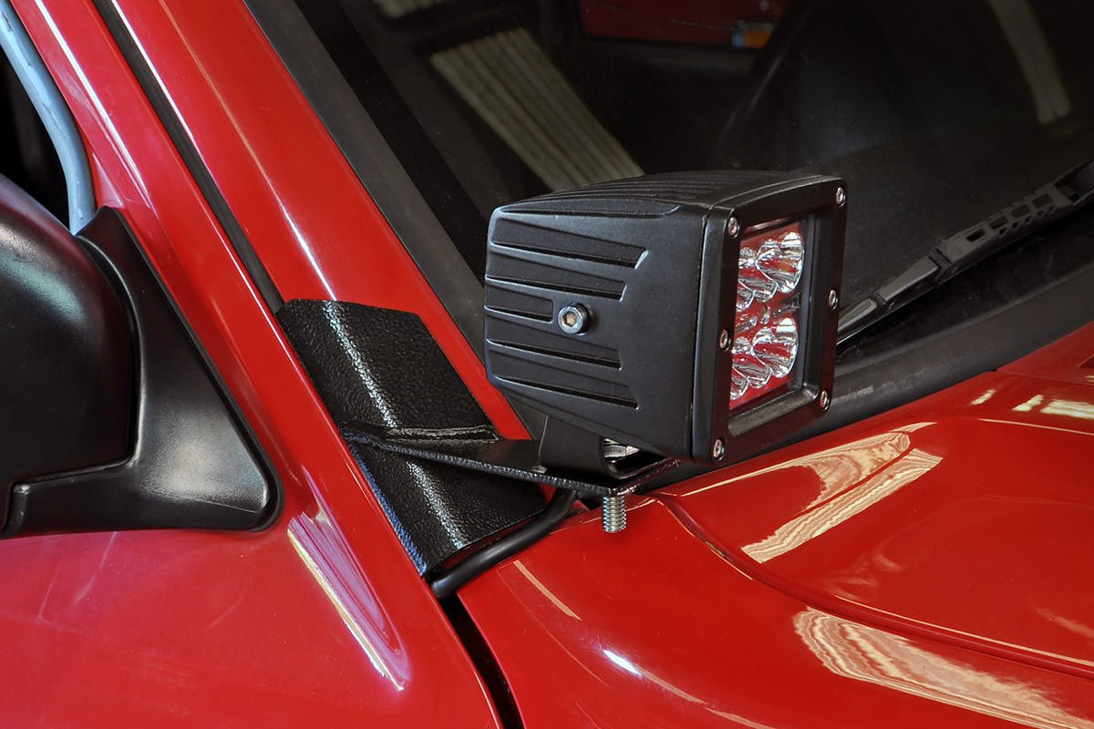 How To Mount Jeep XJ Auxiliary Lights: Step-by-Step Guide How To Mount Jeep XJ Auxiliary Lights: Step-by-Step Guide