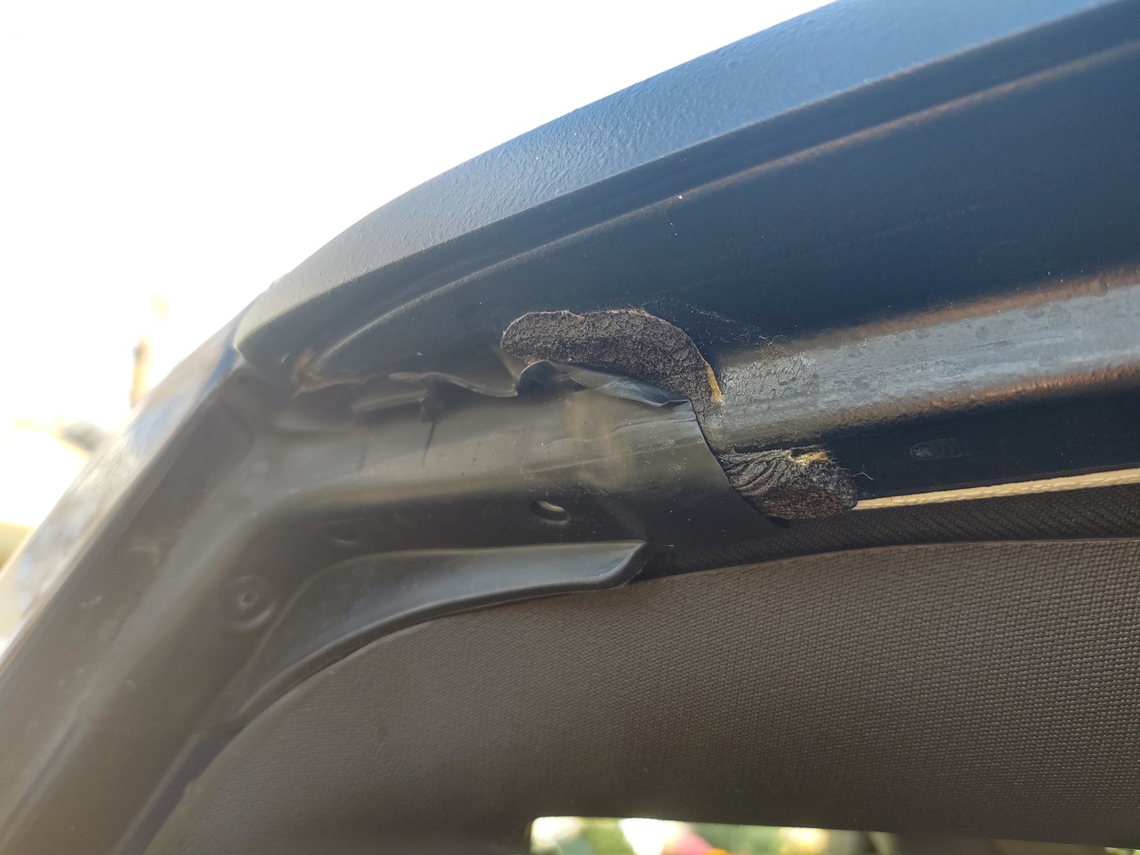 How To Fix Leaking Jeep Wrangler Hard Top: Easy DIY Solutions How To Fix Leaking Jeep Wrangler Hard Top: Easy DIY Solutions
