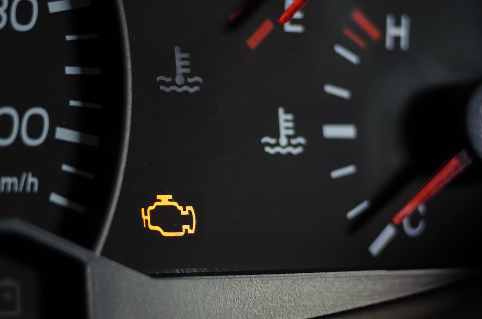 Check Engine Light Jeep Compass: Causes, Fixes & Expert Tips Check Engine Light Jeep Compass: Causes, Fixes & Expert Tips