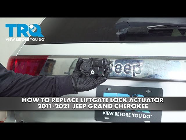 How To Remove Jeep Cherokee Latitude Tail Light On Liftgate Easily