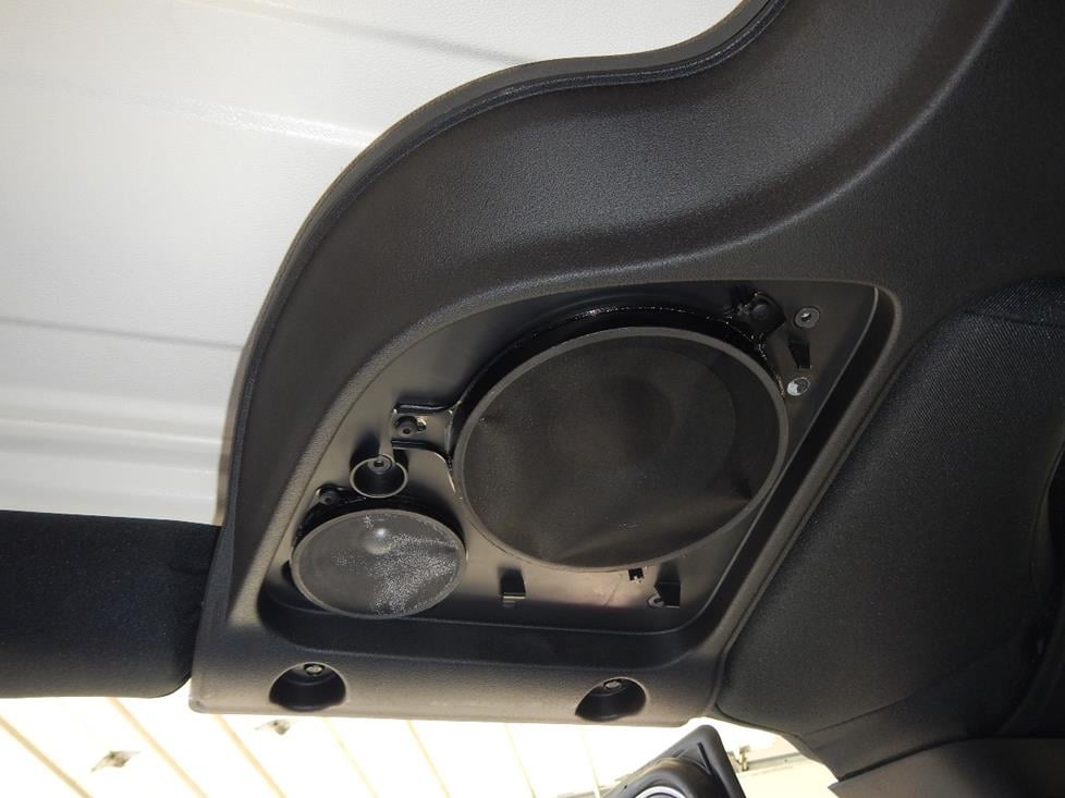 Jeep Wrangler Speaker Size Guide: Best Options for Clear Sound Jeep Wrangler Speaker Size Guide: Best Options for Clear Sound