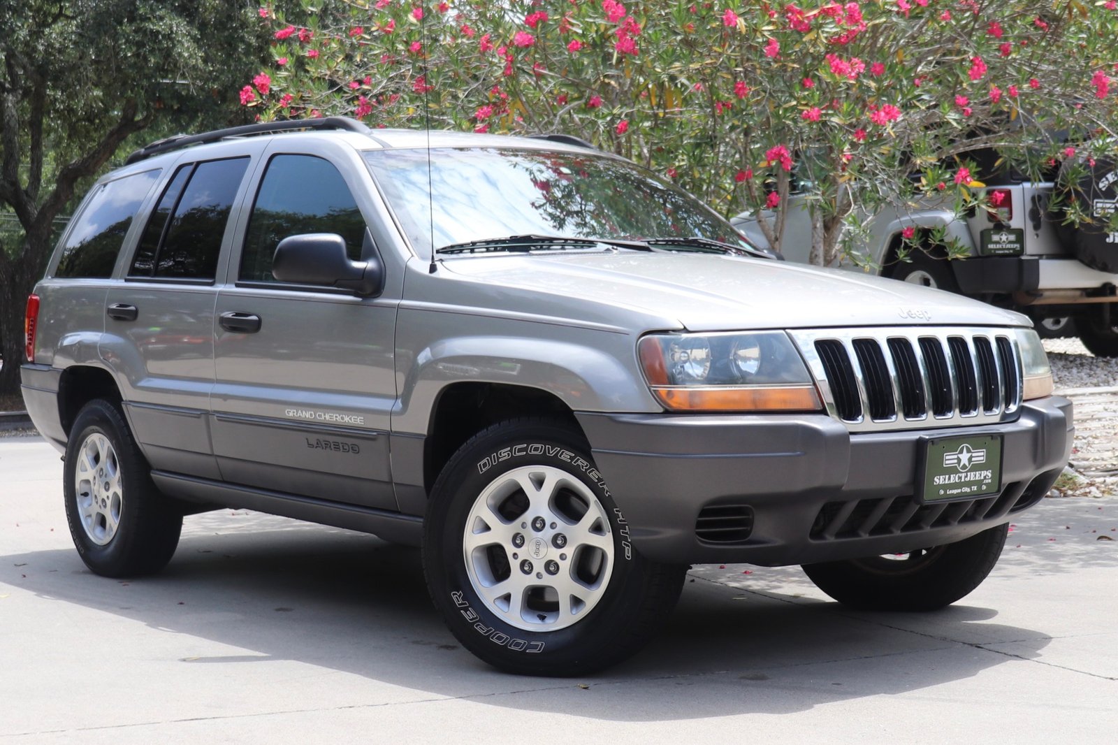 01 Jeep Grand Cherokee Laredo: Ultimate Buyer's Guide & Tips