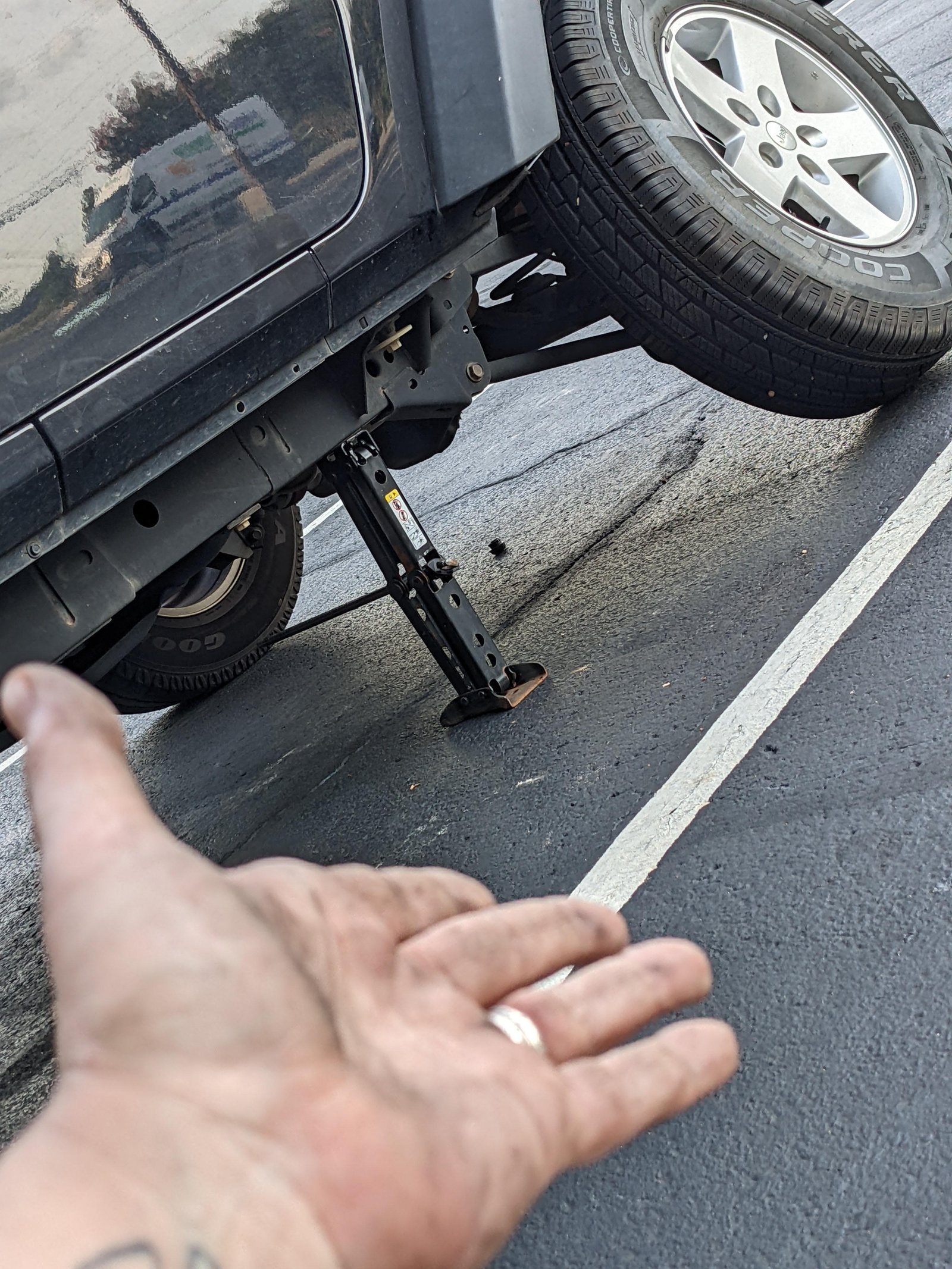 How To Change Jeep Tire: Quick Steps for a Safe Swap