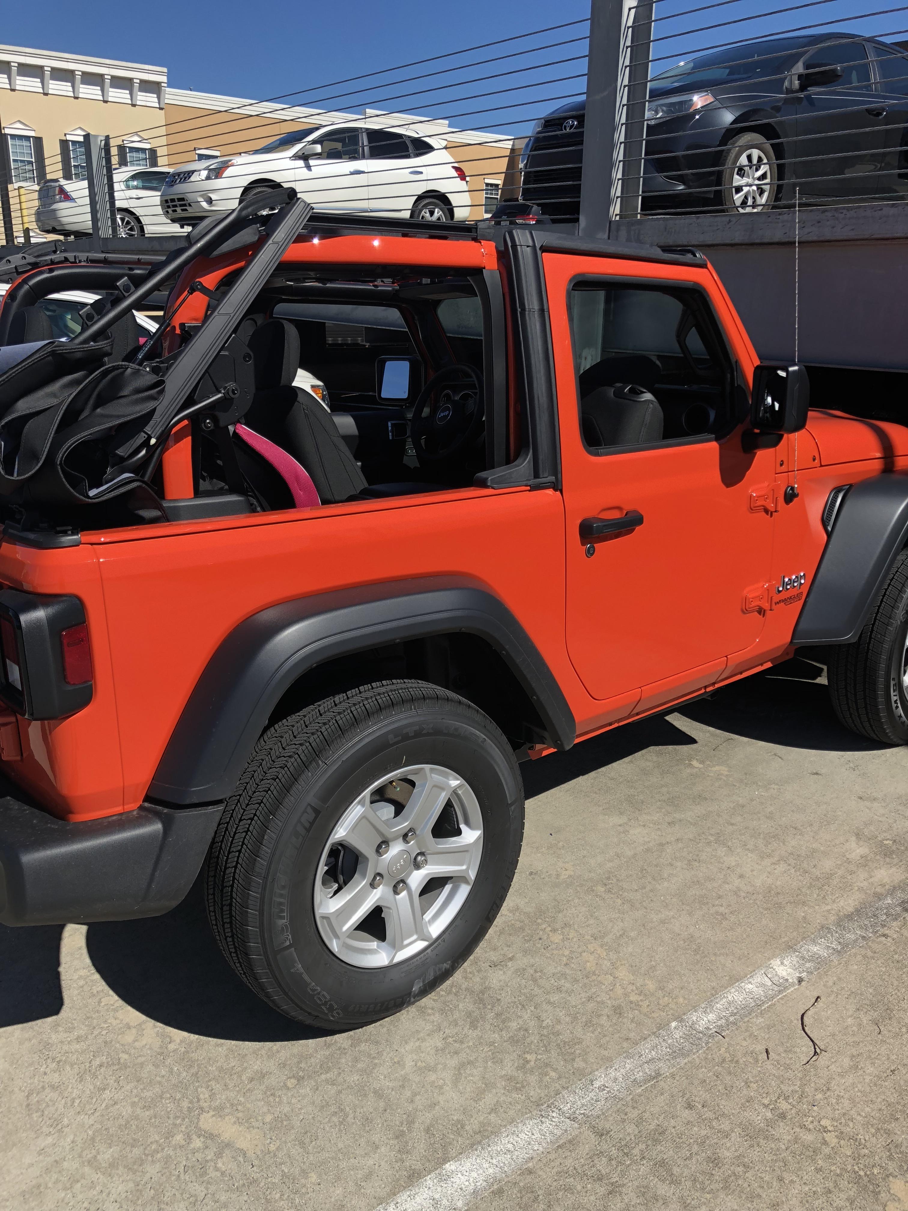 How To Put The Top Down On A Jeep Wrangler: Step-by-Step Guide How To Put The Top Down On A Jeep Wrangler: Step-by-Step Guide
