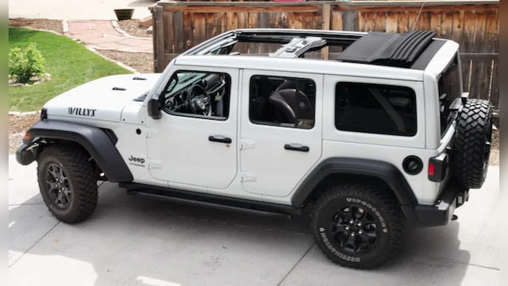 what is jeep sun and sound package