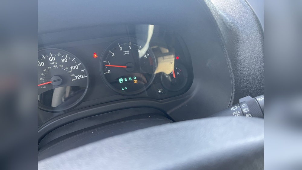 what is vehicle security light jeep