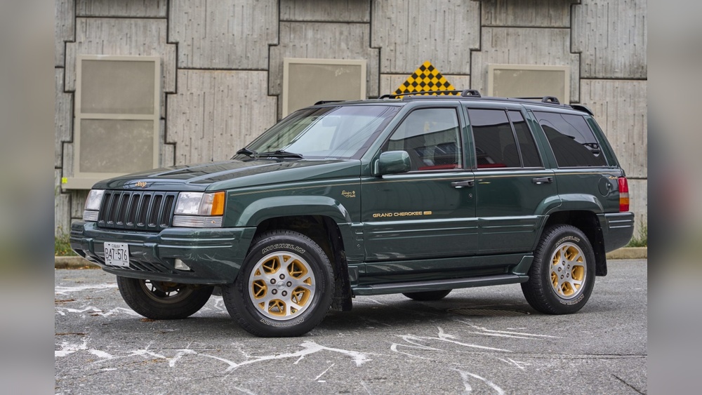 what jeep grand cherokee has a v8 1