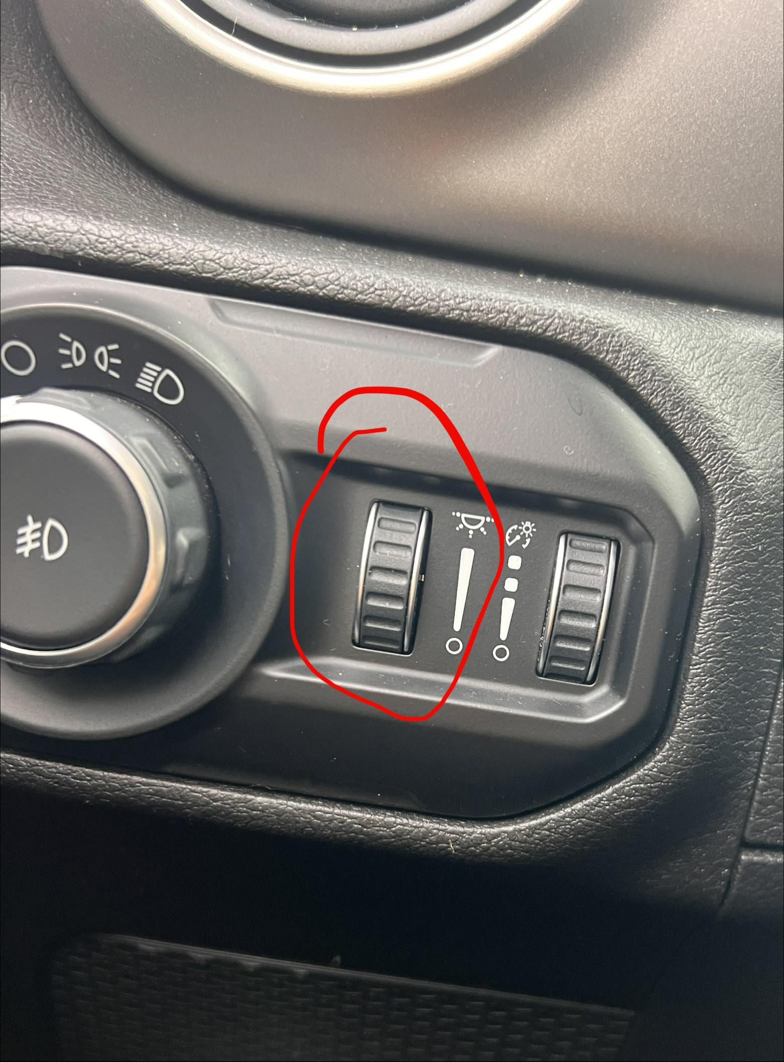How To Turn Off Dome Light Jeep Wrangler: Easy Step-by-Step Guide