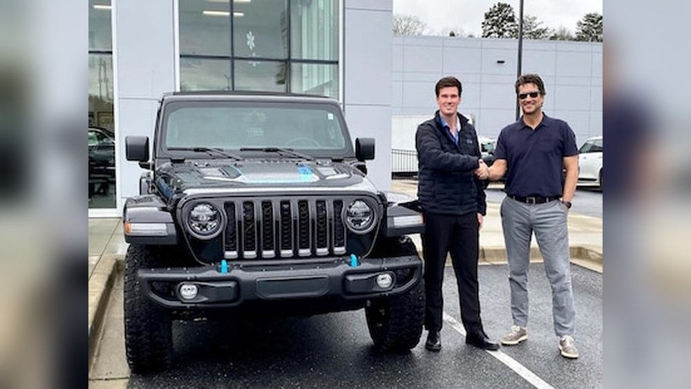 which jeep gets best gas mileage
