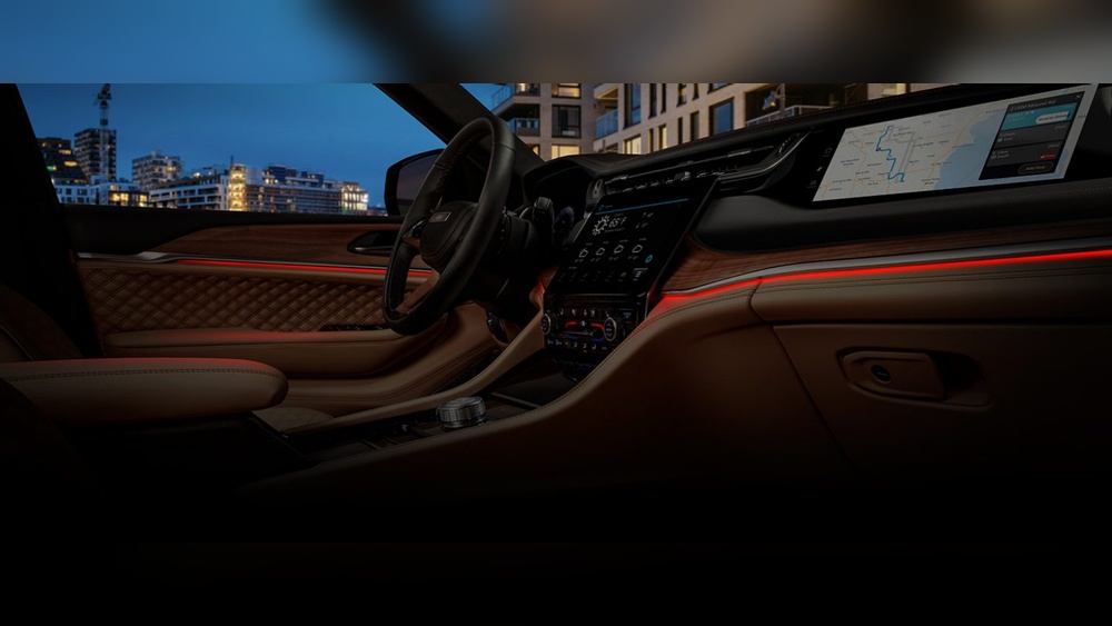 which jeep grand cherokee has ambient lighting