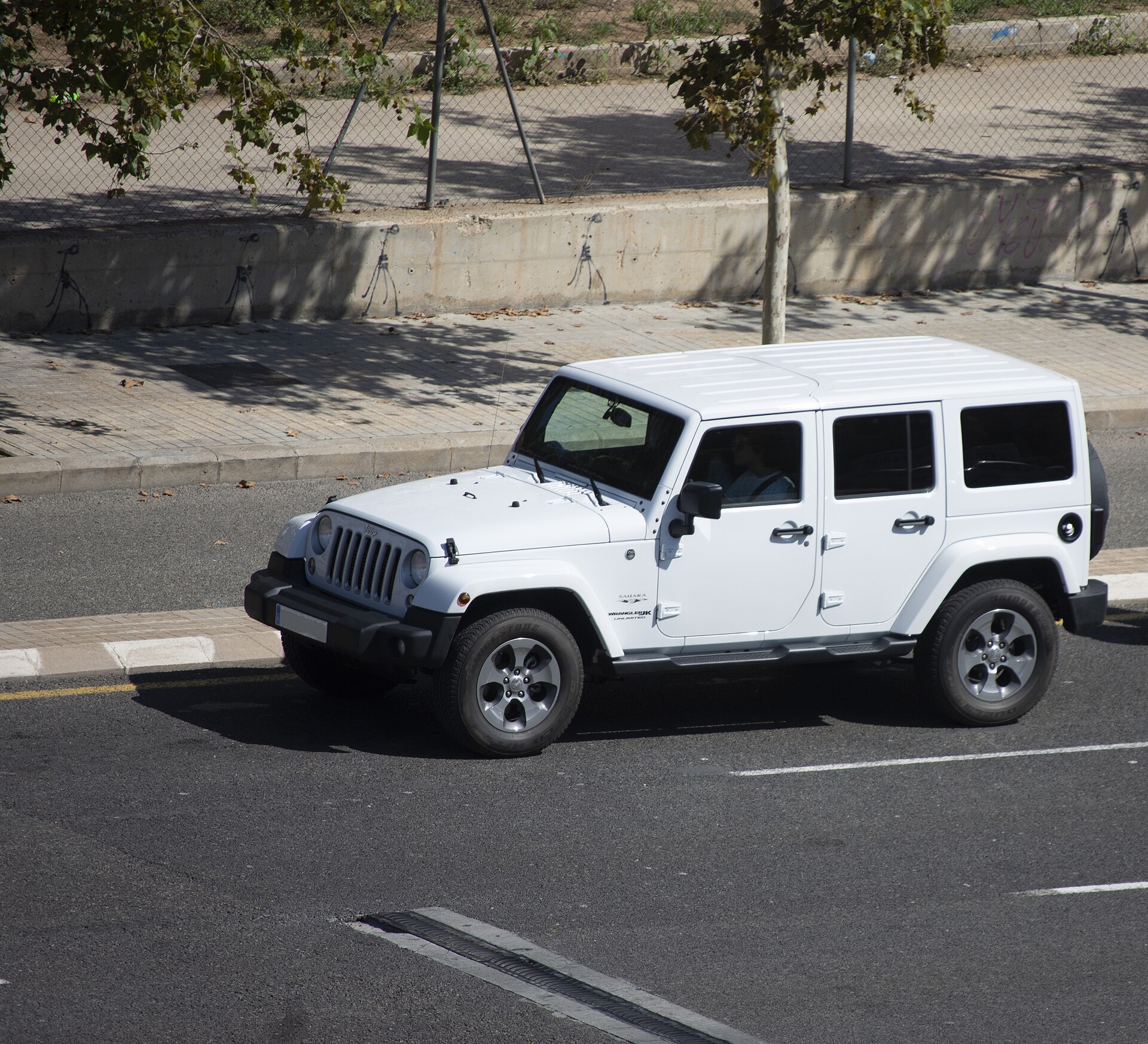 Why Does My Jeep Wrangler Smell Like Antifreeze: Symptoms, Checks and Fixes inline 2
