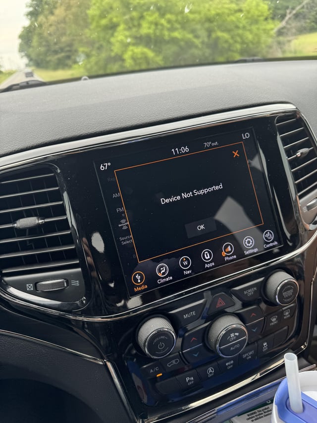 Why Won’t CarPlay Work In My Jeep? Troubleshooting Guide Why Won’t CarPlay Work In My Jeep? Troubleshooting Guide
