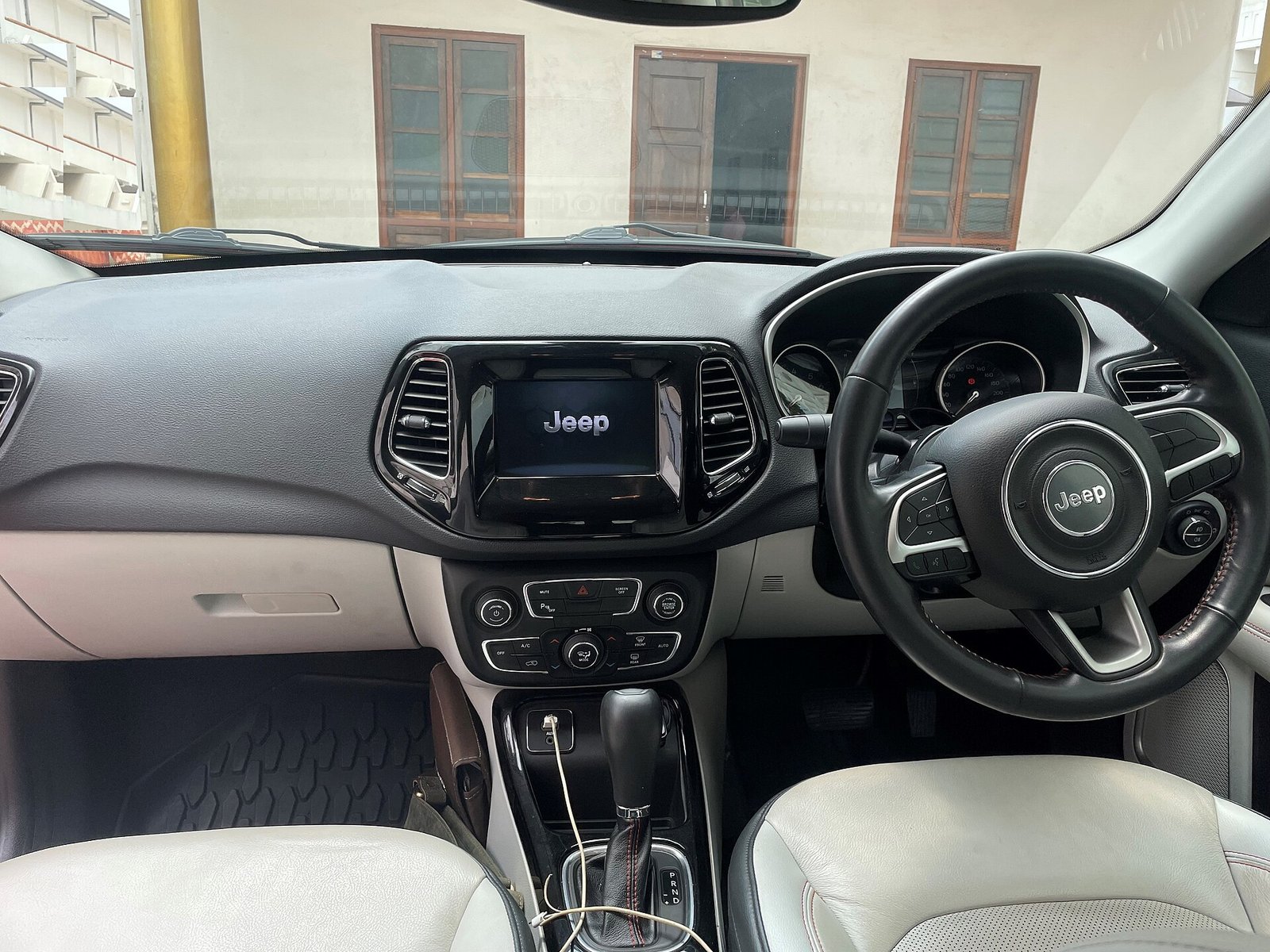 Why Is My Jeep Uconnect Touch Screen Not Working Properly: Troubleshooting Guide inline 1