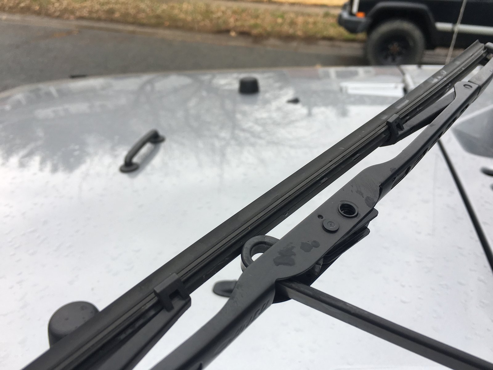 How To Remove Jeep Wiper Blades: Step-by-Step Guide