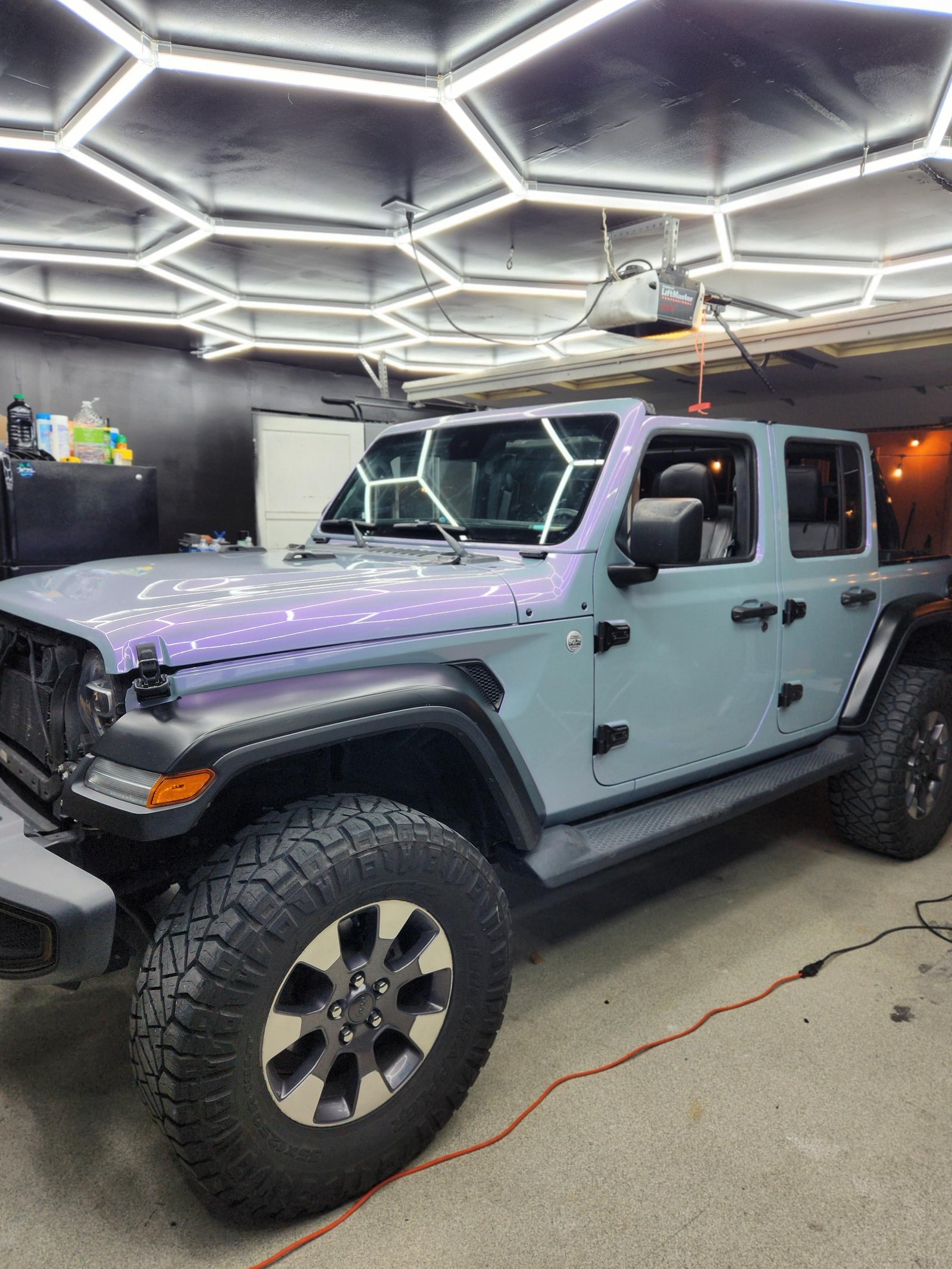 Can You Wrap a Jeep Wrangler: Complete Guide and Tips