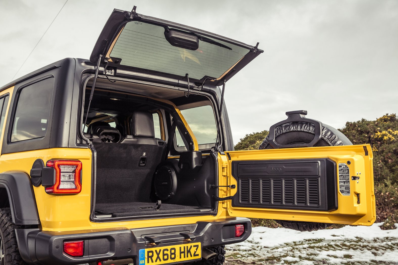 How To Open Jeep Trunk: Easy Steps for Quick Access How To Open Jeep Trunk: Easy Steps for Quick Access